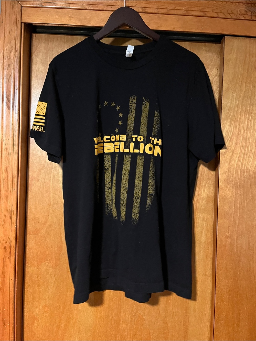Welcome to the Rebellion Men's Black Graphic Tee XL Drunk3P0